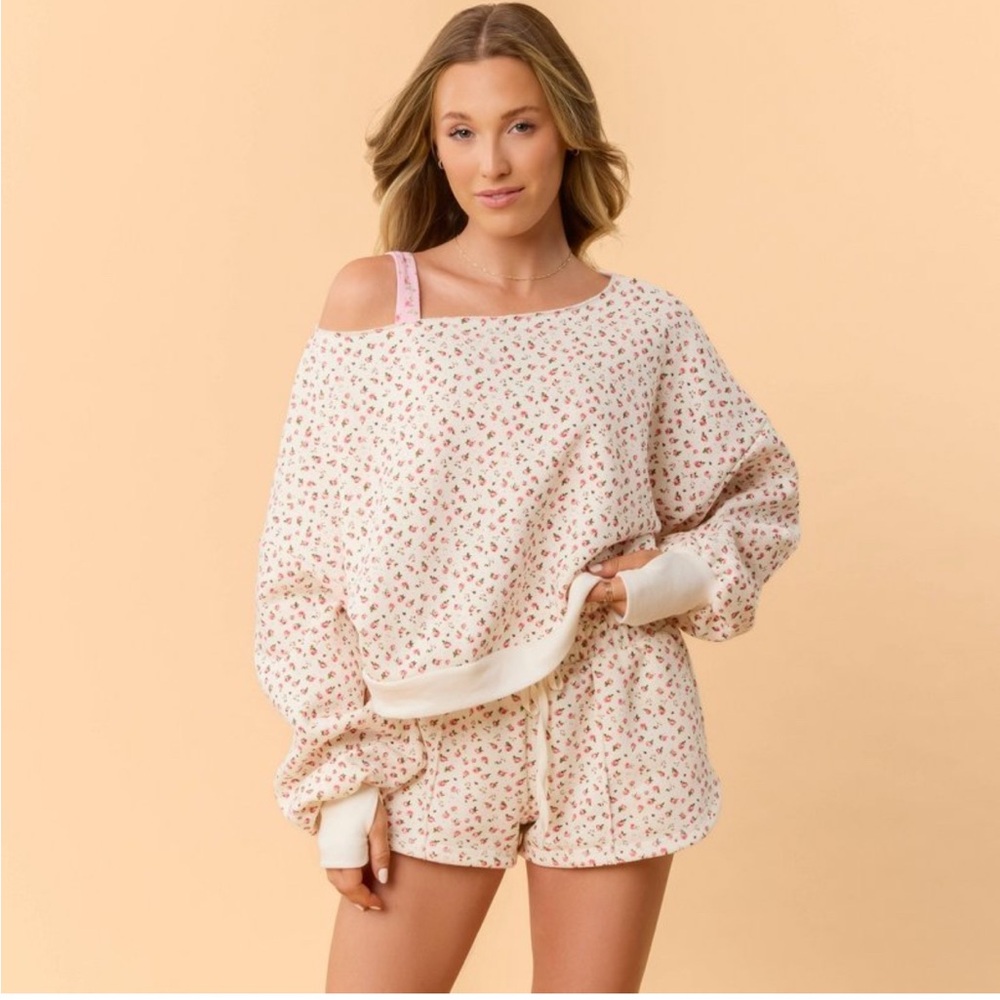 Blogilates Dance Studio Sweatshirt – Women’s XL – Cream Floral – NWT